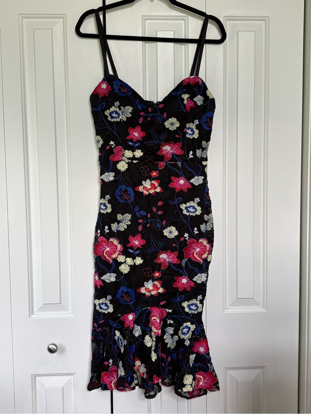 GUESS Floral Embroidered Lace Bustier Midi Dress NWOT 10 - Picture 4 of 16